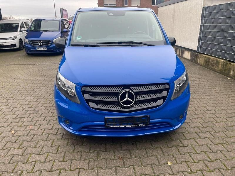 Gebraucht Mercedes Vito 163 PS (119 kW) 2019 Blau Van