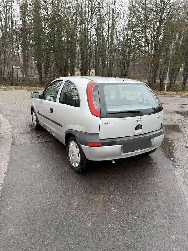 Gebraucht Opel Corsa Comfort 58 PS (42 kW) 2000 Silber Limousine