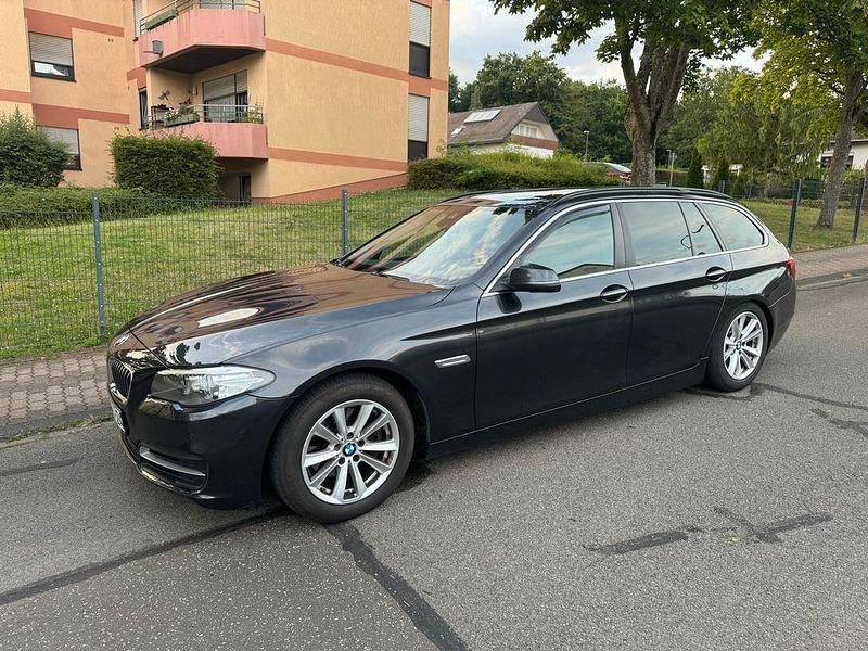 Gebraucht BMW 520 190 PS (139 kW) 2014 Grau Kombi