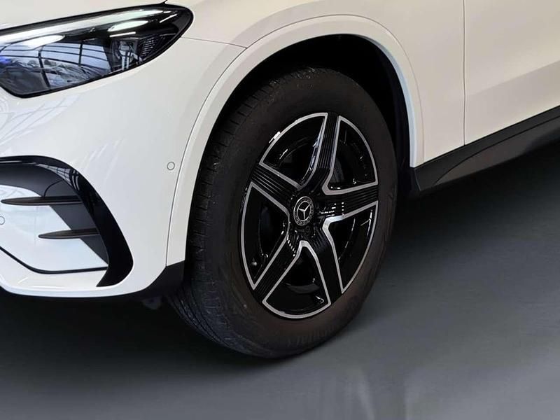 Gebraucht Mercedes GLC300e AMG 333 PS (244 kW) 2023 Weiß SUV