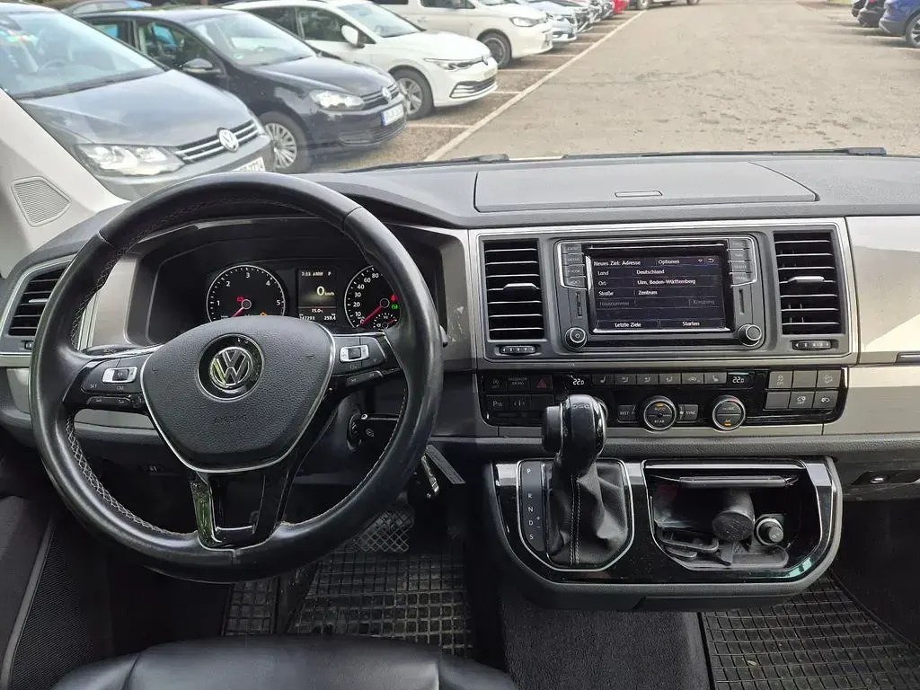 Gebraucht VW Multivan Comfortline 204 PS (150 kW) 2016 Candyweiß / mojave beige Van / Kleinbus