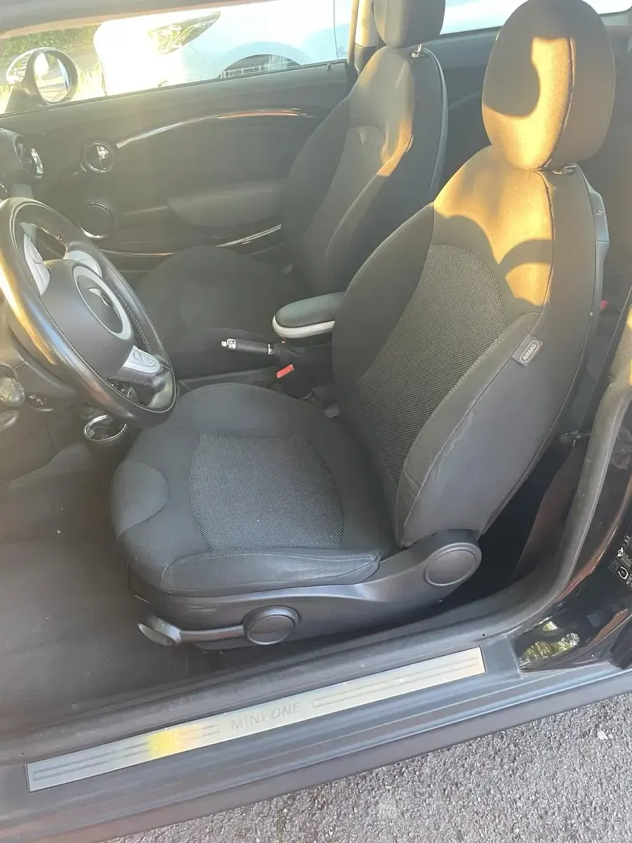 Gebraucht Mini ONE 95 PS (69 kW) 2008 Schwarz Kleinwagen