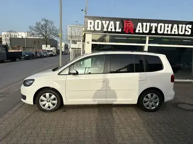 Gebraucht VW Touran Comfortline 140 PS (102 kW) 2011 Weiß Van / Kleinbus