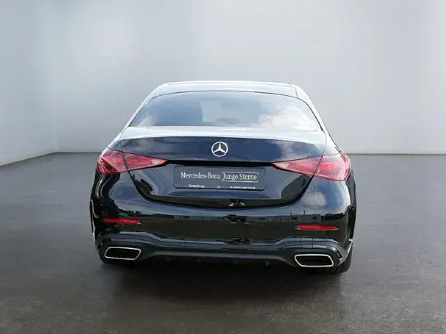 Gebraucht Mercedes C220 AMG 197 PS (144 kW) 2025 Schwarz Limousine