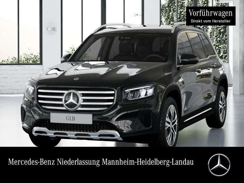 Schwarz Gebraucht 2025 Mercedes GLB200 Progressive SUV | 43.790 € (Fairer Preis) - Bild 1/4