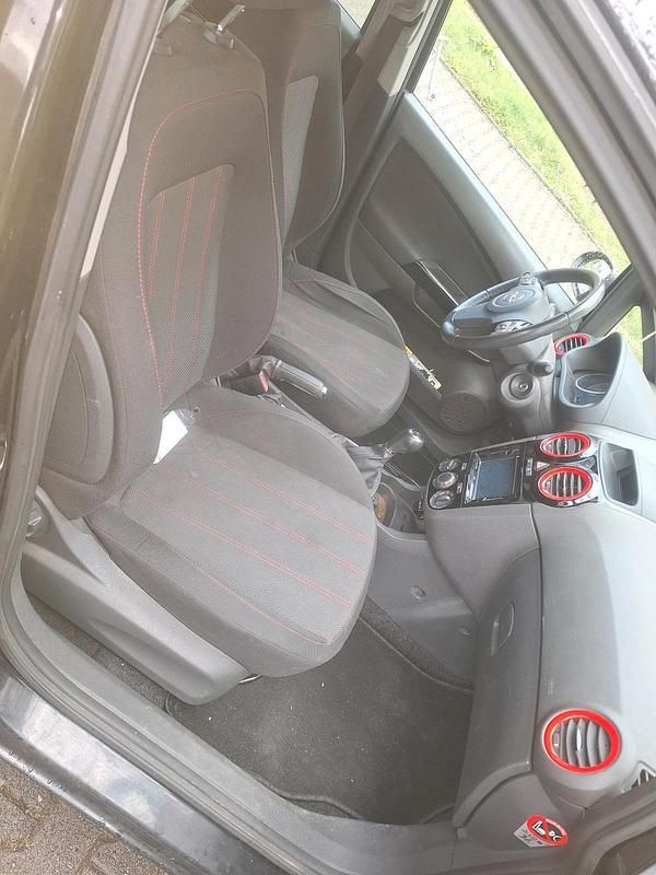 Second-hand Opel Corsa 80 CP (58 kW) 2009 Negru Hatchback