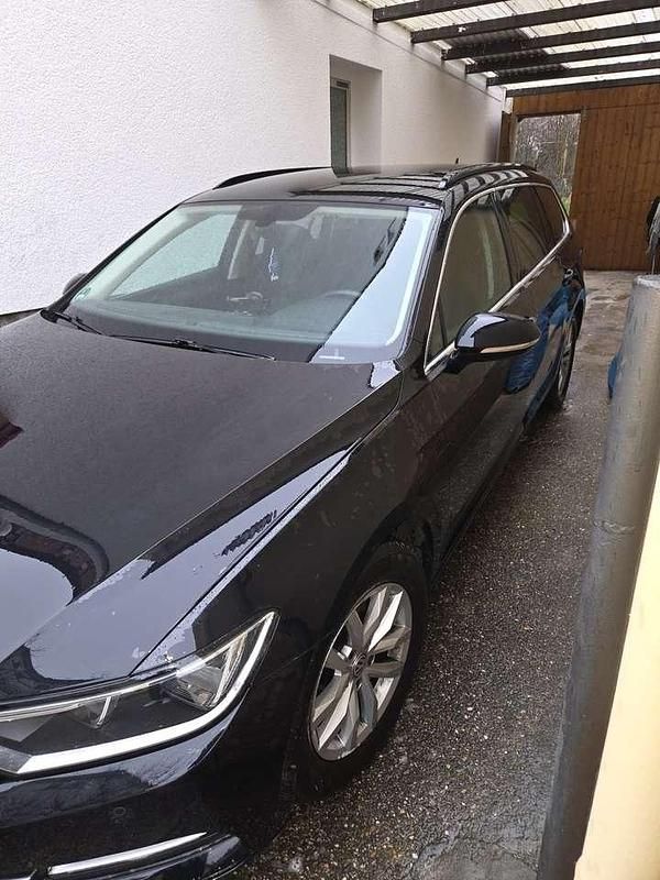 Gebraucht VW Passat Comfortline 150 PS (110 kW) 2016 Kombi