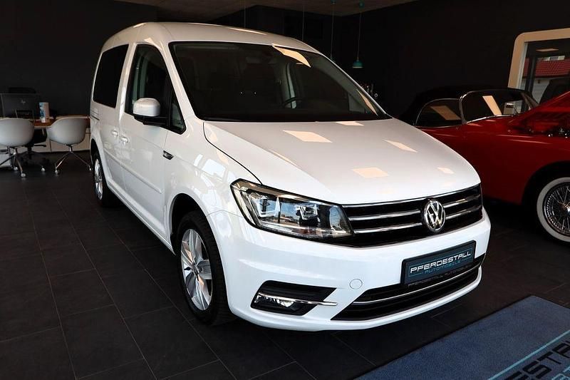 Weiß Gebraucht 2015 VW Caddy Comfortline Van / Kleinbus | 18.985 € (Guter Preis) - Bild 1/4