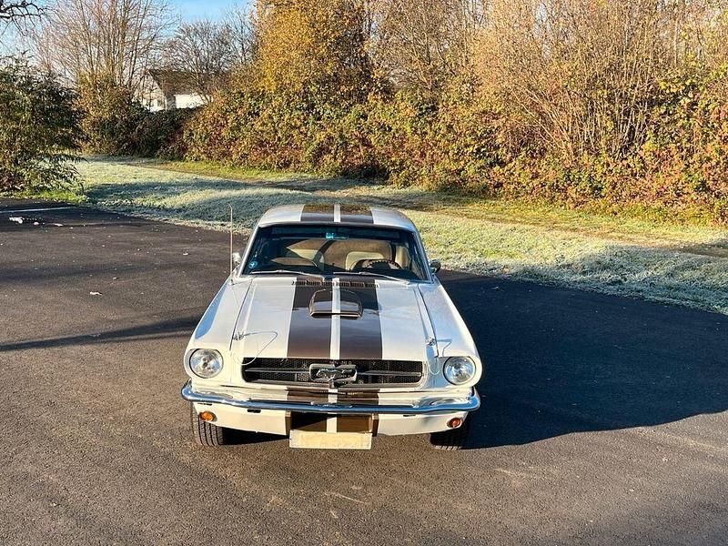 Gebraucht Ford Mustang 200 PS (147 kW) 1965 Weiß Coupé