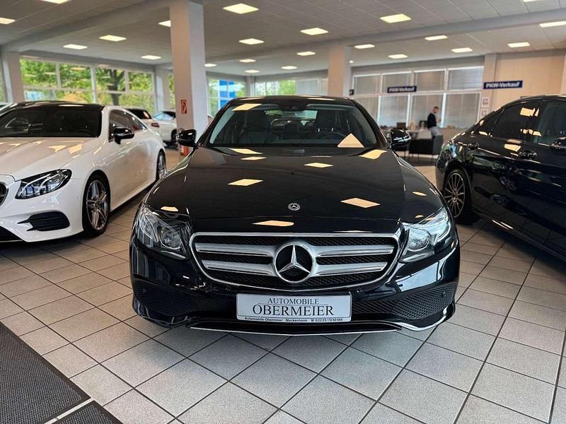 Second-hand Mercedes E200 184 CP (135 kW) 2018 Negru Berlinǎ