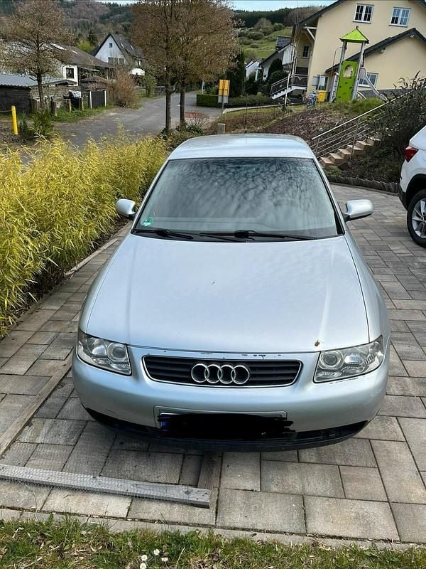 Second-hand Audi A3 101 CP (74 kW) 2003 Argintiu Hatchback