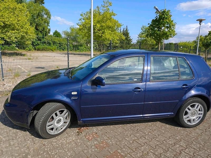 Blau Gebraucht 1999 VW Golf IV Basis Limousine | 750 € (Superpreis) - Bild 1/4