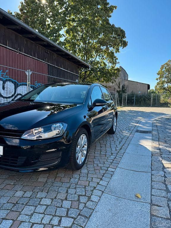 Schwarz Gebraucht 2014 VW Golf VII Comfortline Limousine | 8.500 € (Fairer Preis) - Bild 1/4
