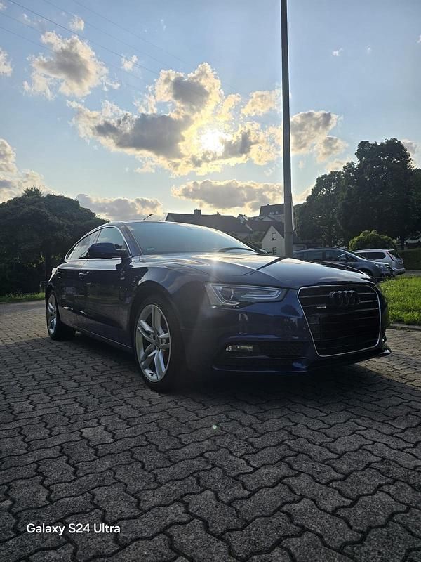 Blau Gebraucht 2013 Audi A5 S-Line Coupé | 14.999 € (Guter Preis) - Bild 1/4