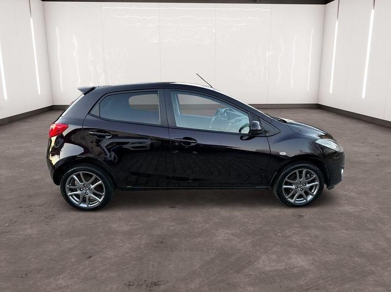 Gebraucht Mazda 2 Edition 84 PS (61 kW) 2012 Rot Kleinwagen