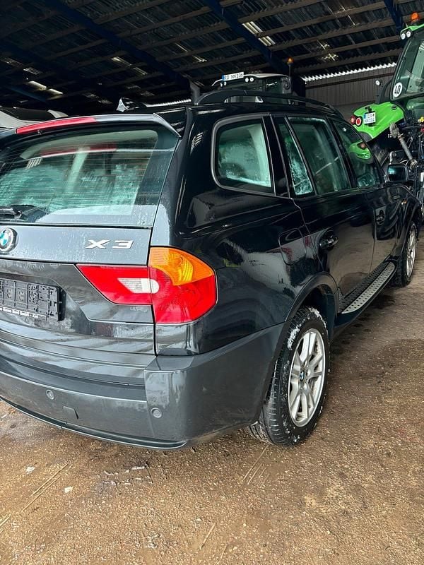 Gebraucht BMW X3 150 PS (110 kW) 2005 Schwarz SUV