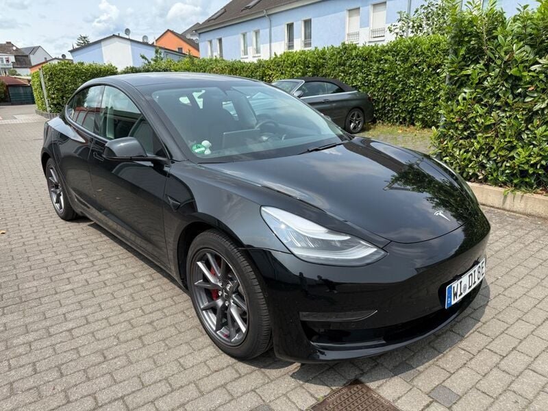Schwarz Gebraucht 2020 Tesla Model 3 Long Range Limousine | 24.900 € (Guter Preis) - Bild 1/4