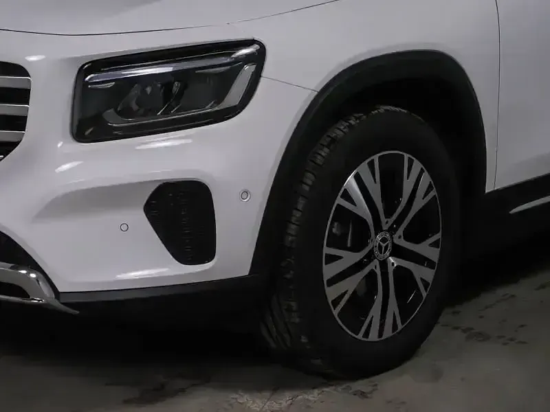 Gebraucht Mercedes GLB220 Progressive 190 PS (139 kW) 2025 Weiß SUV