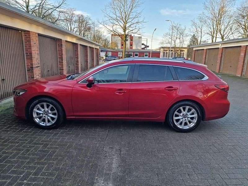 Rot Gebraucht 2016 Mazda 6 Exclusive-Line Kombi | 10.950 € (Etwas zu teuer) - Bild 1/4