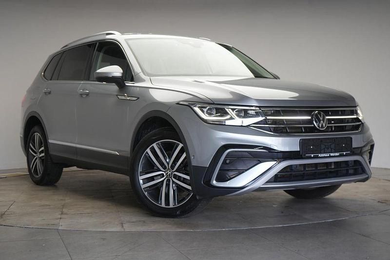 Silber Gebraucht 2022 VW Tiguan Allspace Elegance SUV | 27.490 € (Superpreis) - Bild 1/4