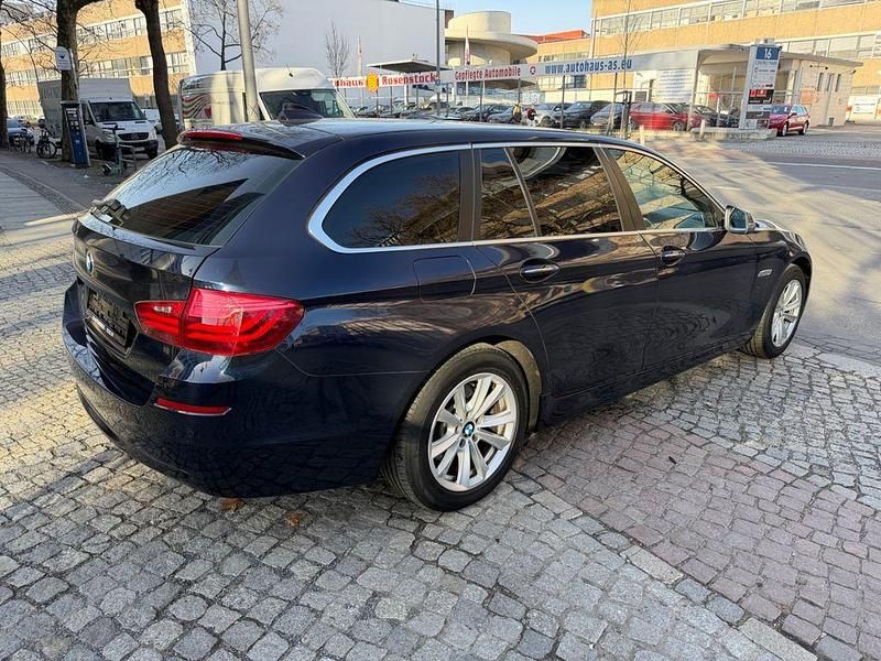Gebraucht BMW 520 184 PS (135 kW) 2013 Blau Limousine