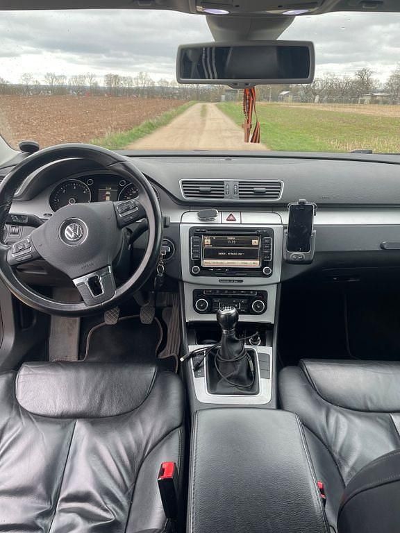 Gebraucht VW Passat Highline 140 PS (102 kW) 2009 Silber Limousine