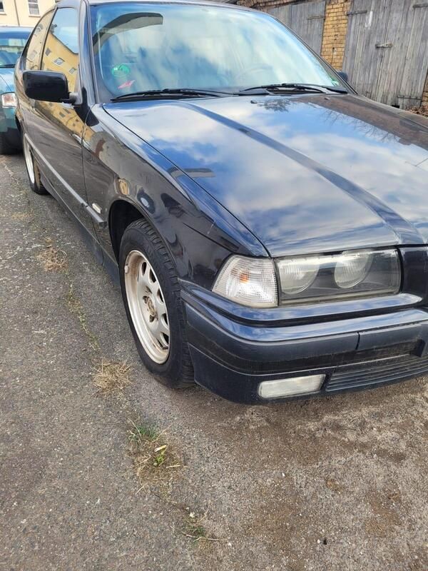 Schwarz Gebraucht 1999 BMW 316 Compact Kleinwagen | 999 € (Superpreis) - Bild 1/4