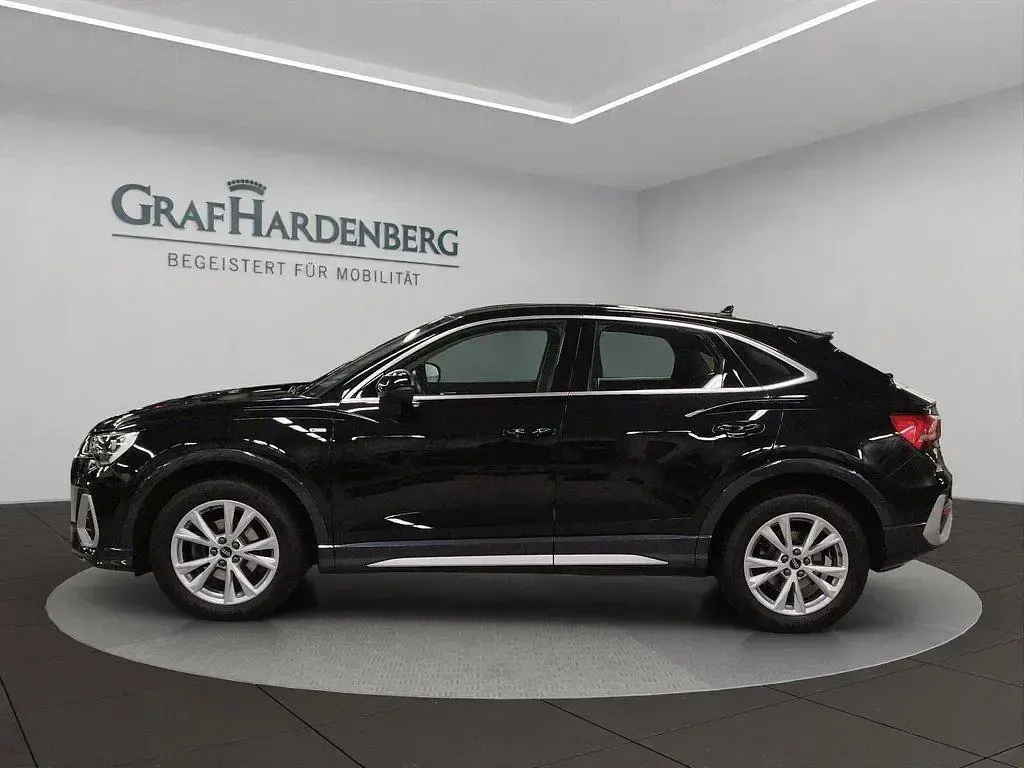 Gebraucht Audi Q3 Sportback S-Line 150 PS (110 kW) 2022 Mythosschwarz metallic SUV