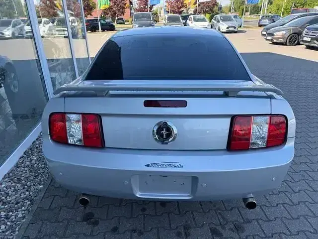 Gebraucht Ford Mustang 290 PS (213 kW) 2005 Silber Coupé