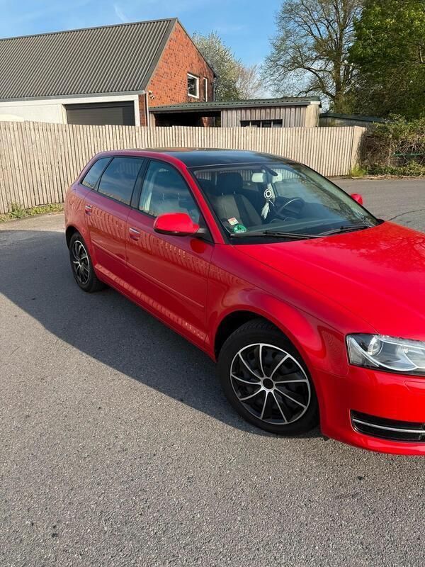 Rot Gebraucht 2011 Audi A3 Ambiente Limousine | 5.000 € (Guter Preis) - Bild 1/4