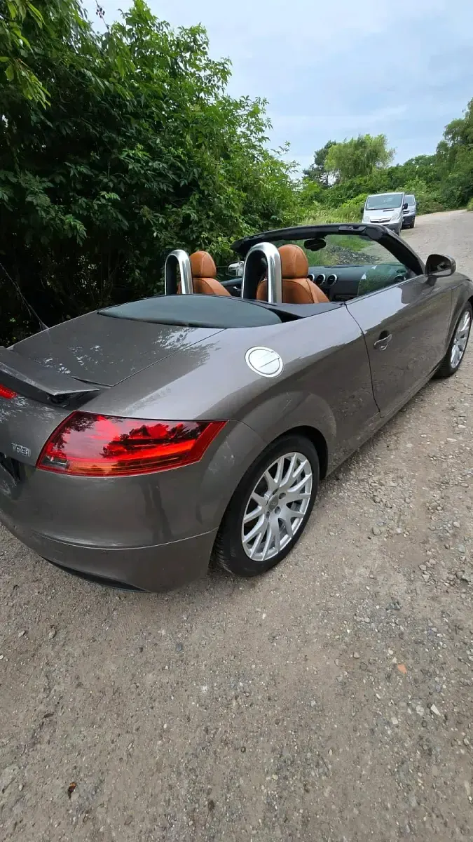 Gebraucht Audi TT Roadster 160 PS (117 kW) 2011 Grau Cabrio
