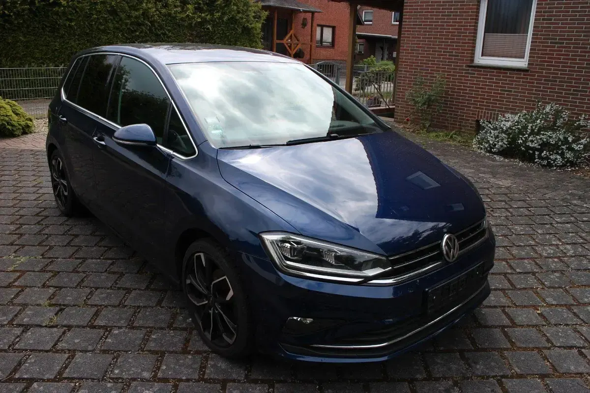Gebraucht VW Golf Sportsvan Highline 131 PS (96 kW) 2018 Blau Van / Kleinbus