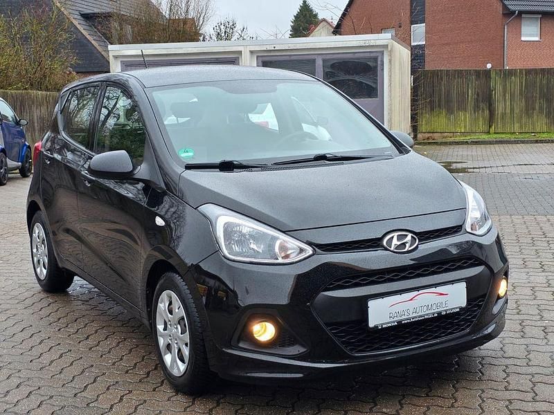 Gebraucht Hyundai i10 Classic 67 PS (49 kW) 2016 Schwarz Kleinwagen
