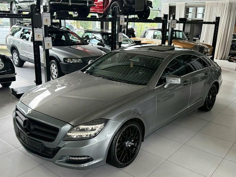 Grau Gebraucht 2013 Mercedes CLS350 Limousine | 12.850 € (Guter Preis) - Bild 1/4