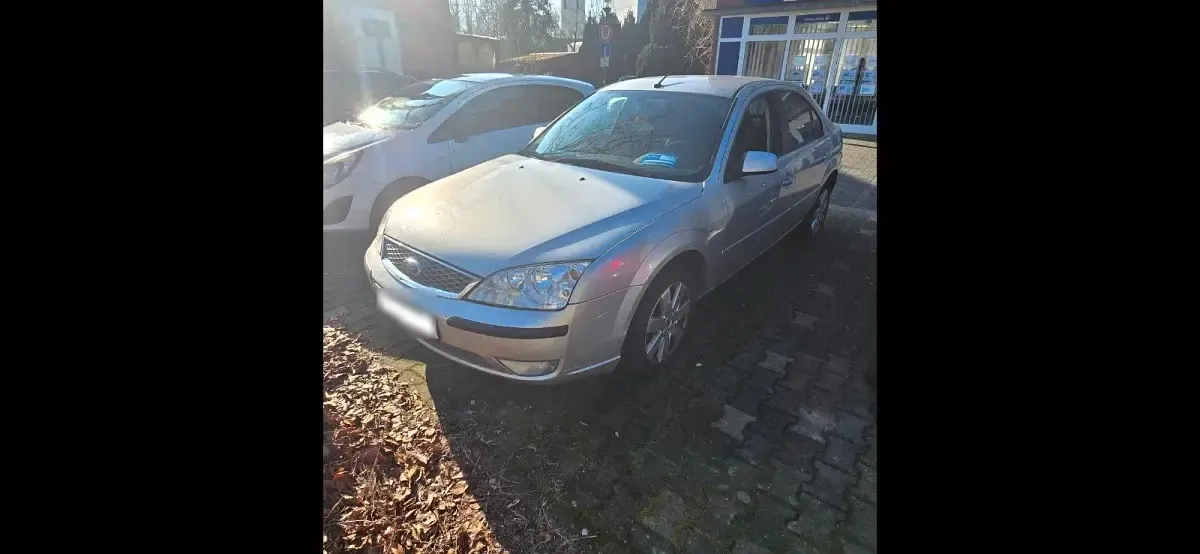 Gebraucht Ford Mondeo 125 PS (91 kW) 2007 Silber Limousine