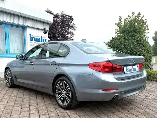 Gebraucht BMW 530 Sport Line 252 PS (185 kW) 2019 Grau Limousine