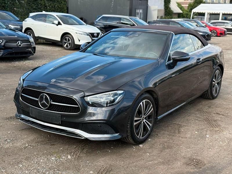 Grau Gebraucht 2020 Mercedes E300 Cabrio | 36.150 € (Fairer Preis) - Bild 1/4
