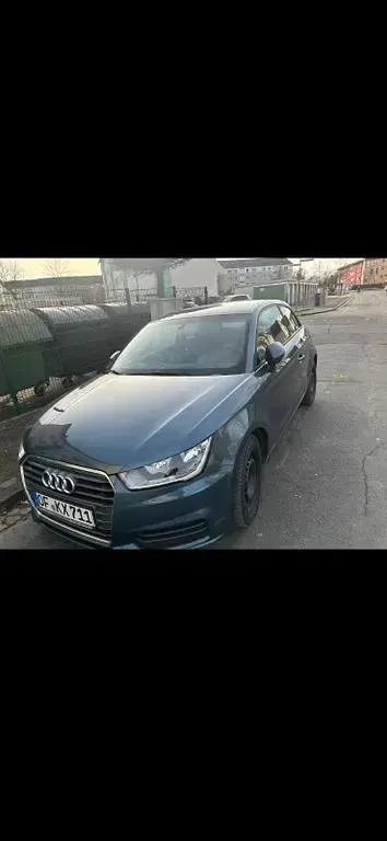 Gebraucht Audi A1 95 PS (69 kW) 2015 Blau Kleinwagen