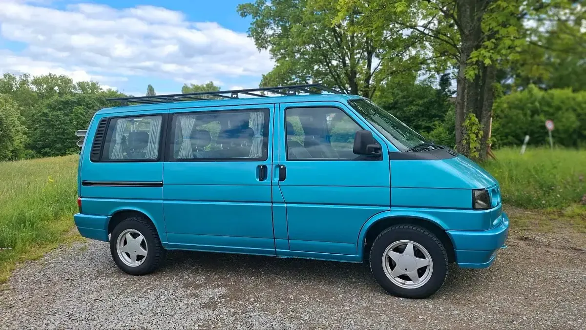 Gebraucht VW T4 77 PS (56 kW) 1996 Blau Van