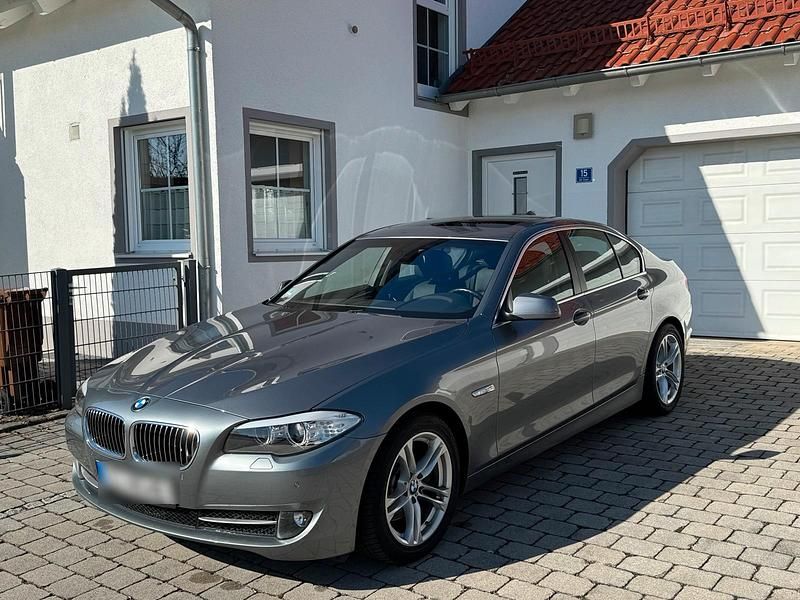 Second-hand BMW 523 204 CP (150 kW) 2010 Gri Berlinǎ