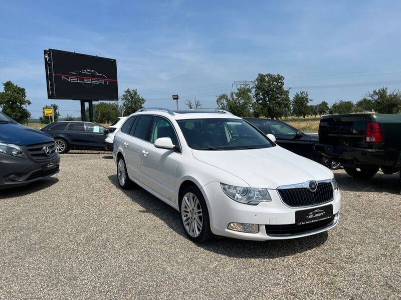Weiß Gebraucht 2013 Skoda Superb Exclusive Kombi | 13.990 € (Etwas zu teuer) - Bild 1/4