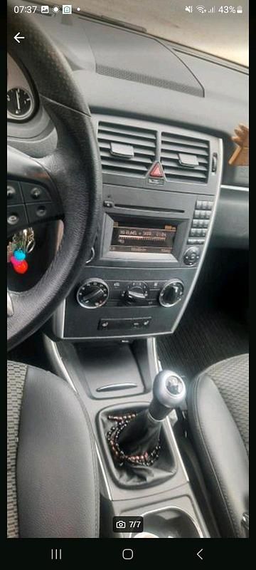 Grau Gebraucht 2011 Mercedes B160 Van / Kleinbus | 6.000 € (Fairer Preis) - Bild 1/4