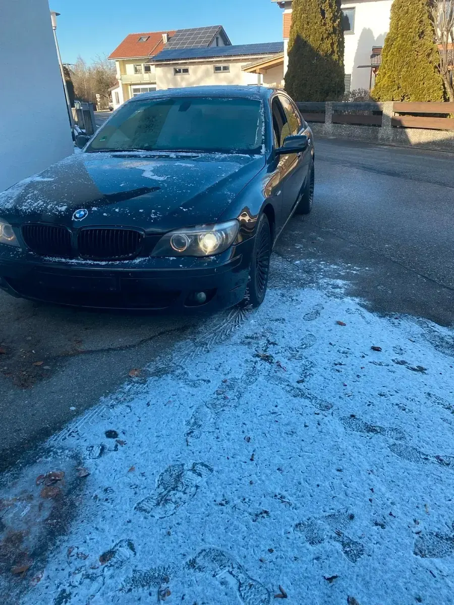 Second-hand BMW 730 245 CP (180 kW) 2006 Negru Berlinǎ