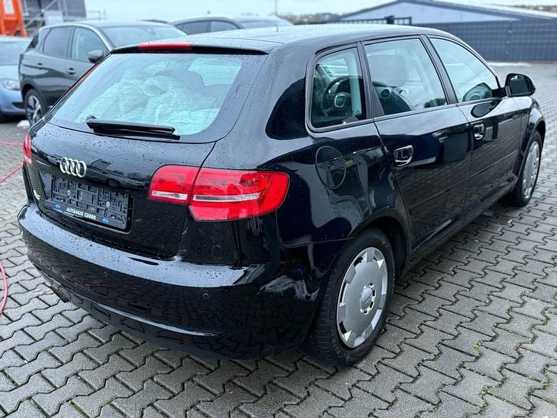Gebraucht Audi A3 Attraction 125 PS (91 kW) 2009 Schwarz Limousine