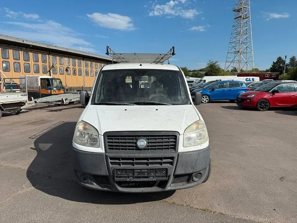 Gebraucht Fiat Doblò Basis 75 PS (55 kW) 2006 Weiß Van / Kleinbus