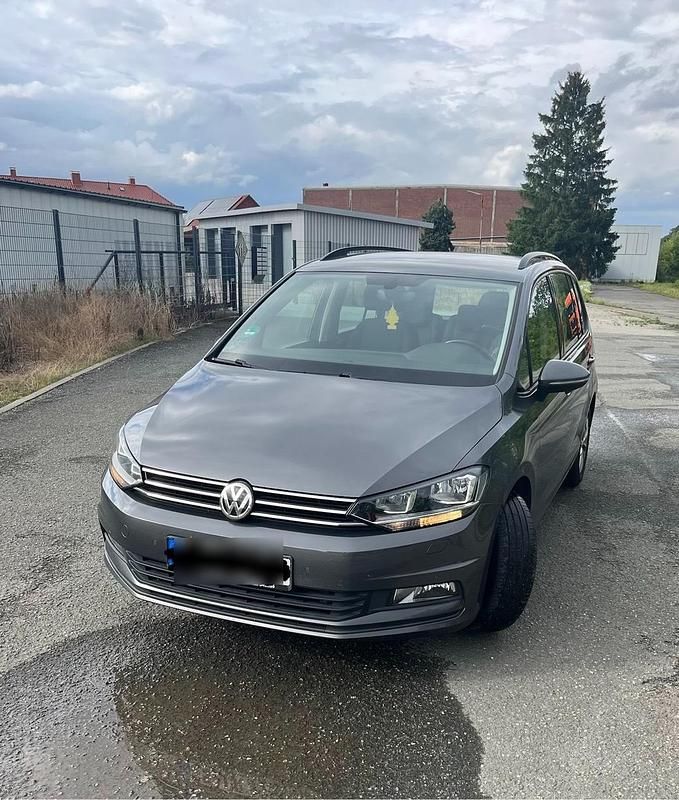 Gebraucht VW Touran 110 PS (80 kW) 2016 Grau Van / Kleinbus