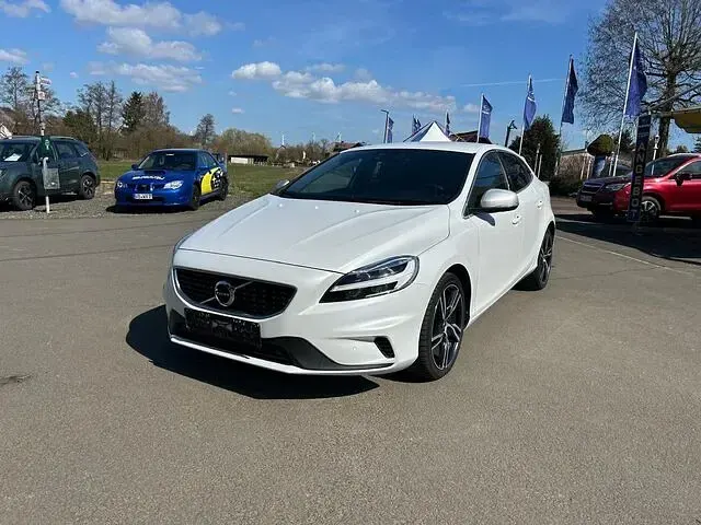 Gebraucht Volvo V40 R-Design 152 PS (111 kW) 2019 Kombi