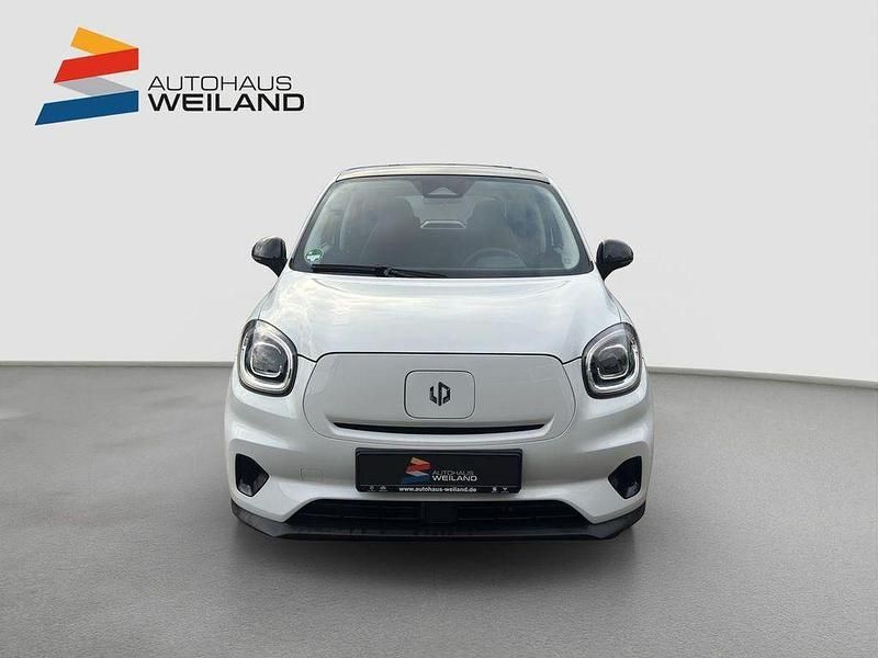 Neu Leapmotor T03 69 kW (95 PS) 2025 Light white Kleinwagen