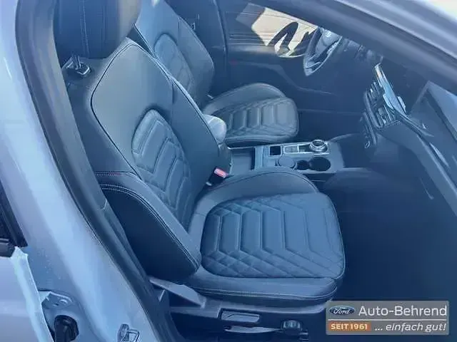 Gebraucht Ford Focus ST-Line X 116 PS (85 kW) 2024 Frostweiß Kombi