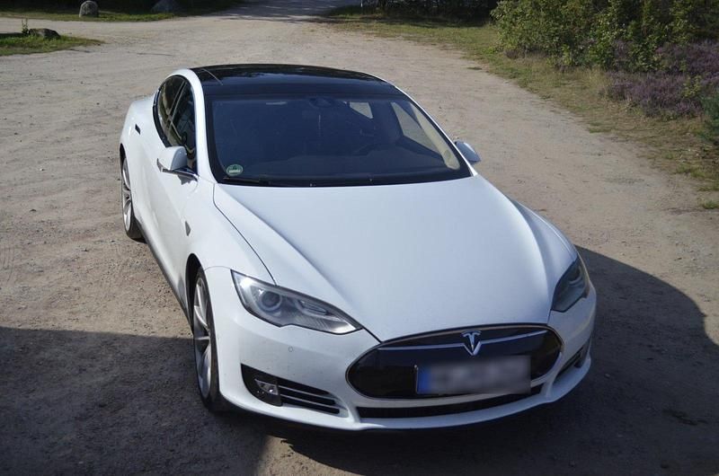Second-hand Tesla Model S 22 kW (30 CP) 2014 Hatchback